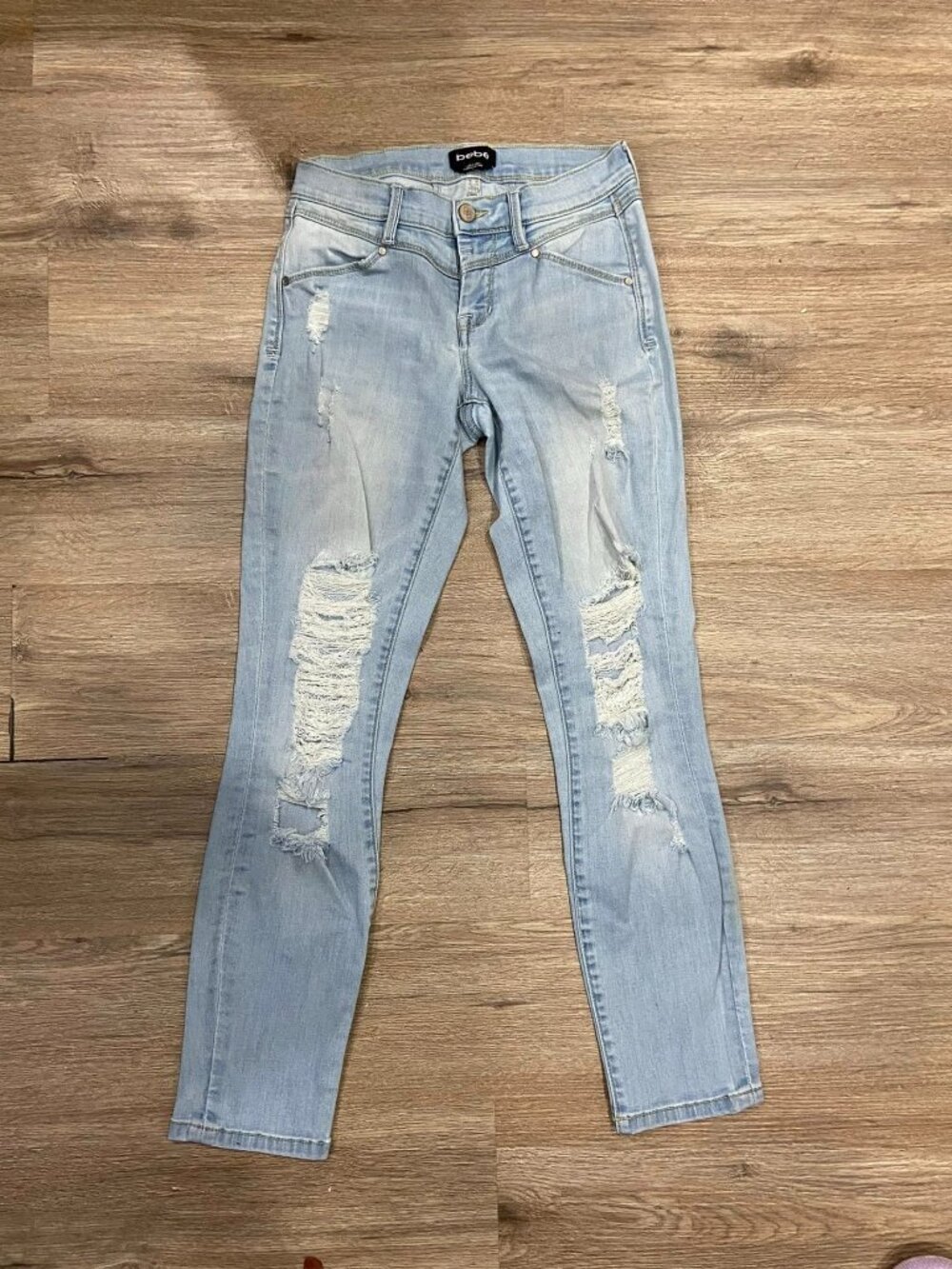 BEBE Modern blue denim jeans for women Size 25